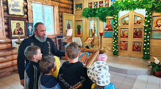 С экскурсией в храм!